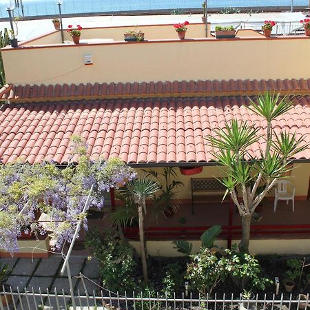 Domus Felix Bed & Breakfast Ерколано Екстериор снимка