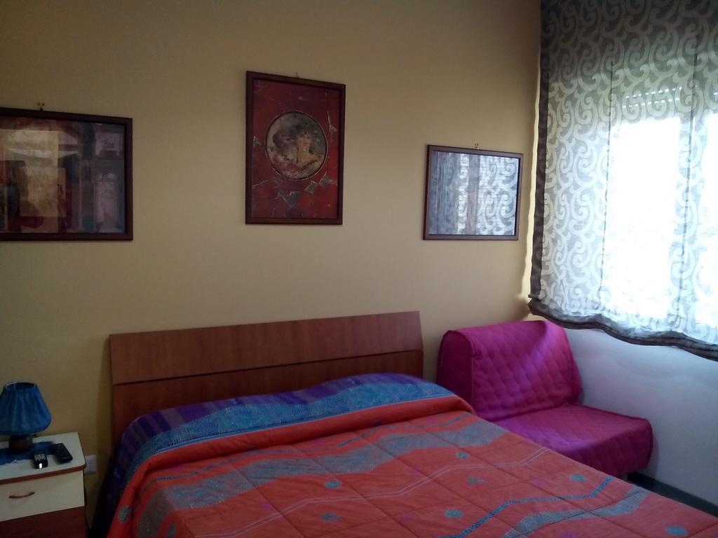 Domus Felix Bed & Breakfast Ерколано Стая снимка
