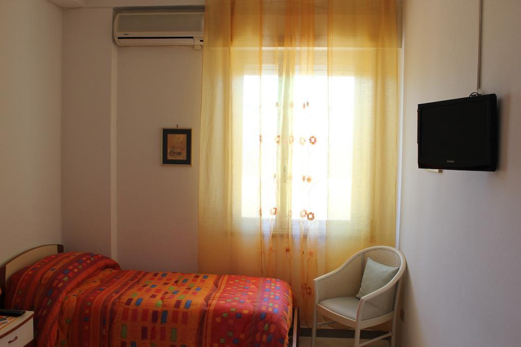 Domus Felix Bed & Breakfast Ерколано Стая снимка